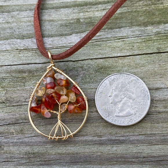 Natural Carnelian Tree of life necklace on leather cord gold tone - Picture 9 of 11